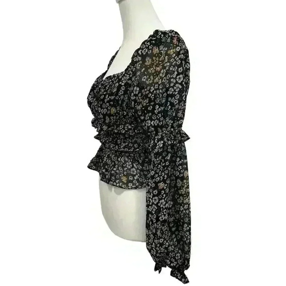 ASTR THE LABLE FAIRFIELD Floral Top
 Black Size Small - Picture 4 of 11